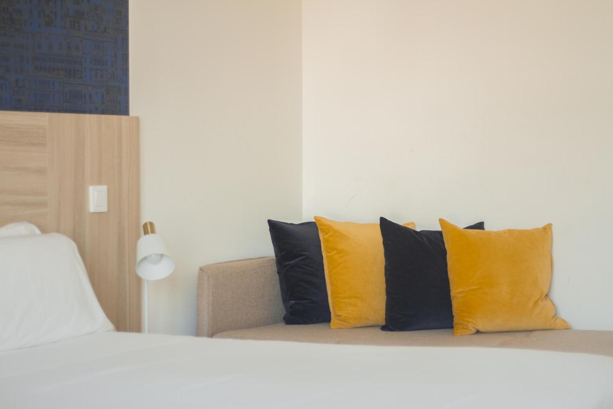 Room Select Porto Suites Esterno foto